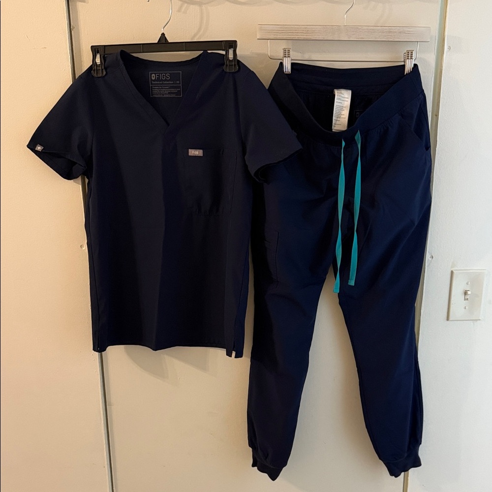 Figs Dark Blue Scrub Set with Aqua Accents